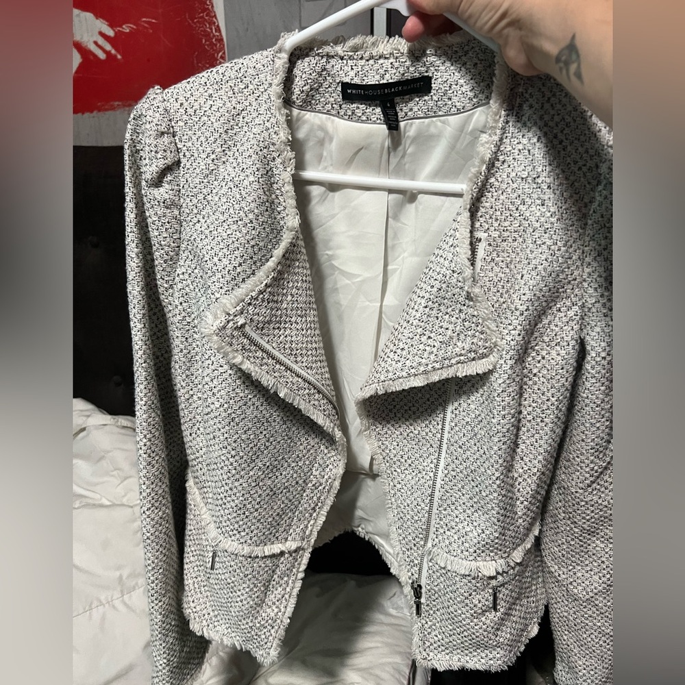 Off cream color with shimmer White House, black market size 4 blazer jacket